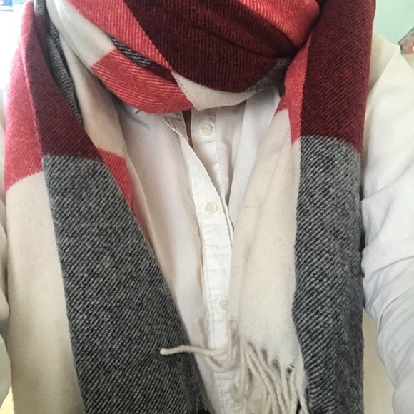 Rag and bone, big cozy scarf. NWOT. - Picture 2 of 3